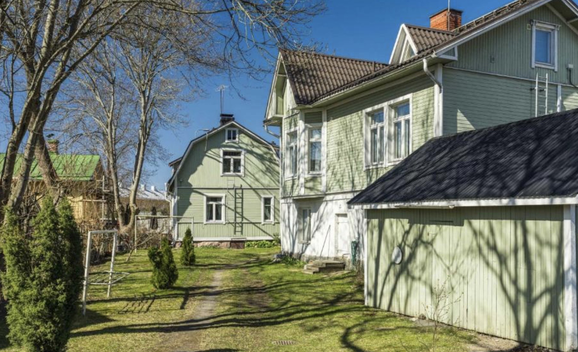 Tiiliseinä ja sisustus